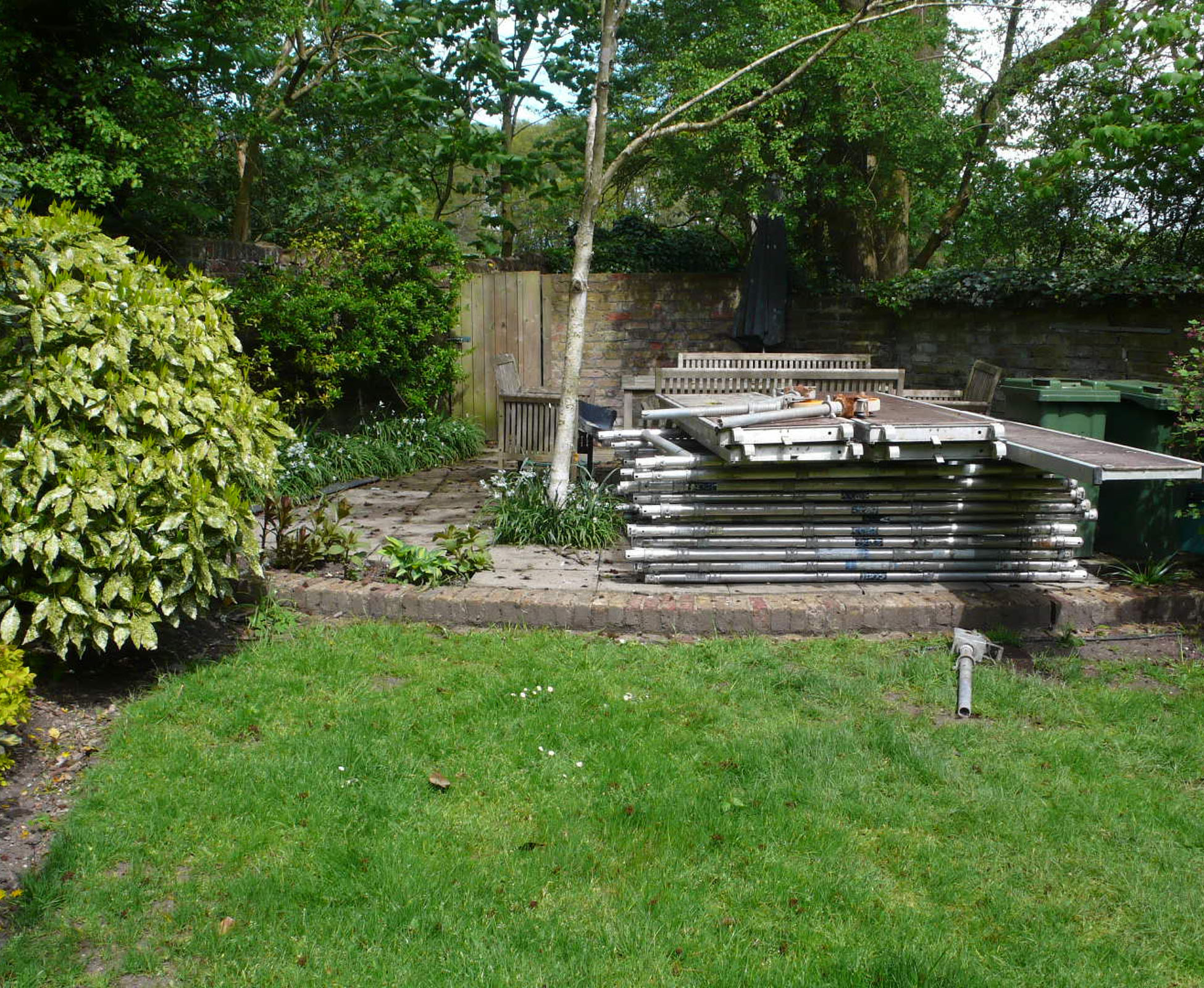 Hampstead Heath garden before the project was built and designed by London Garden Designer.